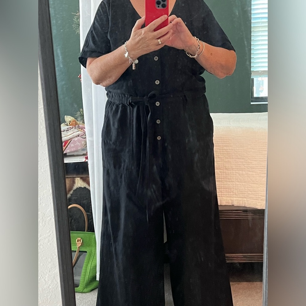 Comfy linen black jumpsuit. Size 1x